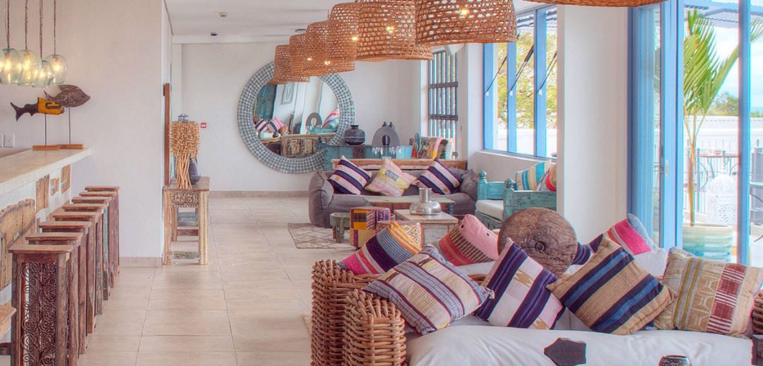 Latitude 0° Hotel