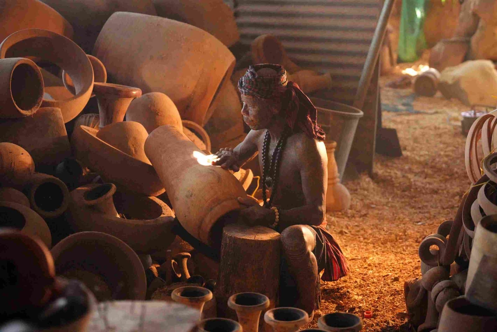 Belebter Maasai Market mitten im Stadtleben Nairobis