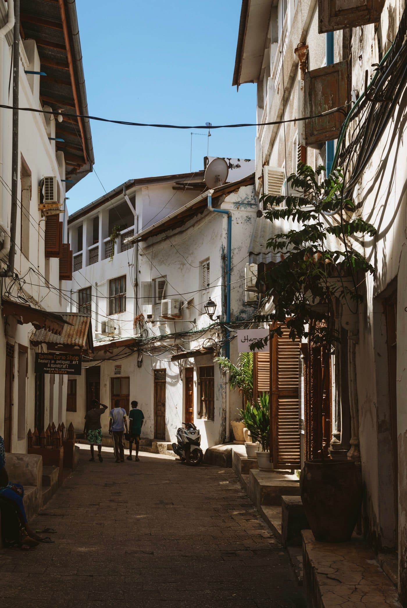 Enge Gasse in Stone Town auf Sansibar
