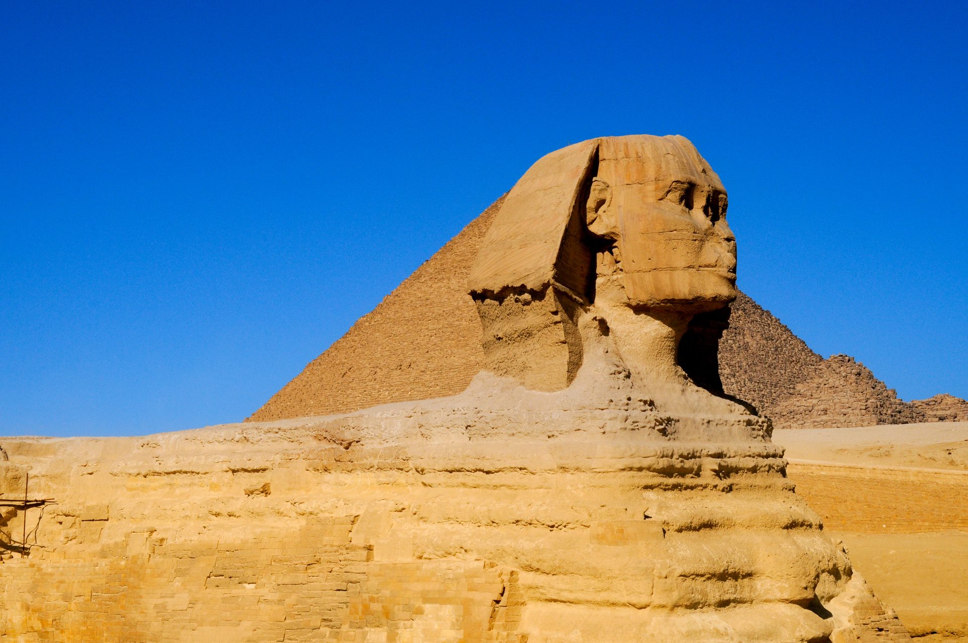 Große Sphinx von Gizeh mit der Chefren-Pyramide – Wächter des Giza-Plateaus