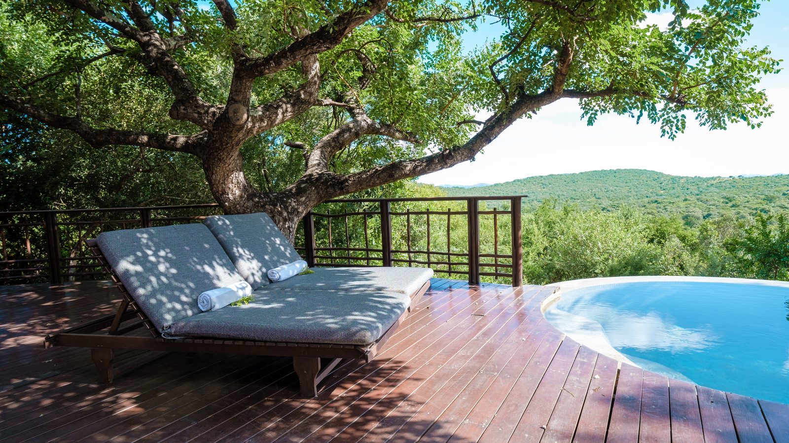Von Johannesburg ins Madikwe-Wildreservat